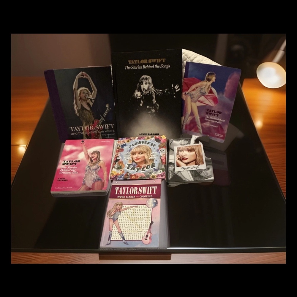 Ultimate Taylor Swift “SWIFTIE” Die-hard Hardcore Fan Collector Book Set 7 New